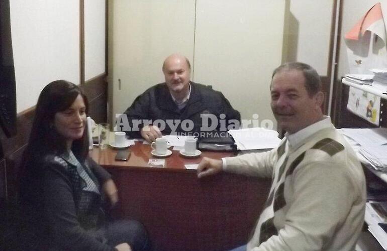 Momento de definiciones. Martini, Sánchez y Tonelli; juntos en reunión.