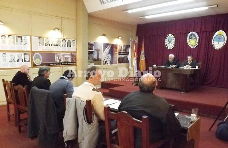 En el concejo. Los ediles en plena sesión este martes al mediodía.