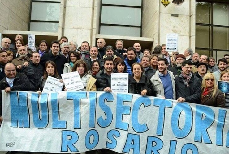 Imagen de Manifestación en Rosario: Comerciantes presentaron amparo contra los tarifazos en Tribunales