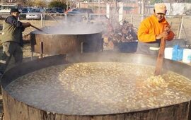 Impresionante preparaci&oacute;n del locro este 25 de mayo. Foto: Sindicato de Recolectores