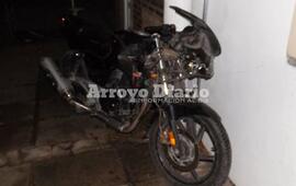 Así quedó. La moto que participó del accidente este viernes.