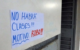 Cerrado. Las clases ayer se suspendieron para realizar reparaciones y pericias