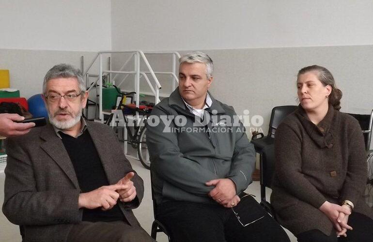 Conferencia. El Dr. Befani estuvo acompañado por el Dr. Nizar Esper y la Directora de Salud Ivanna Grennon; como así también por la Directora del Centro de Salud Diana Luca y la Secretaria de Gobierno Susana Nieri