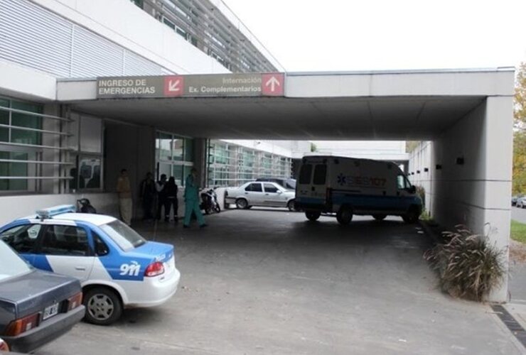 Al hospital. El herido fue llevado al Heca. Foto: Rosario3.com