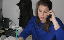 Sobre la imputación. La fiscal Analía Saravalli imputó a la joven policía por abuso de arma y amenazas agravadas. Foto: Diario El Sur