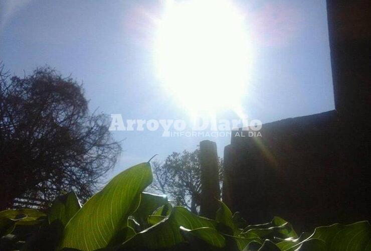 Ni una nube. Cielo bien despejado para esta jornada de domingo.