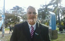 Tras el acto. Finalizado el acto del D&iacute;a de la Bandera, Arroyo Diario, dialog&oacute; de este tema con el intendente Nizar Esper.