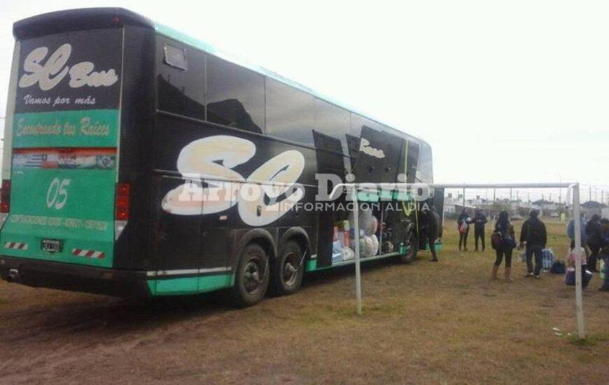 Pasajeros a bordo. El colectivo circulaba con pasajeros y se dirigía a Buenos Aires.