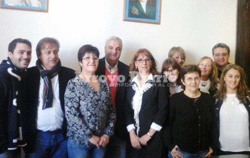 Para acompa&ntilde;arla. Algunos de los compa&ntilde;eros de Ester Caserio pidieron permiso para poder estar presente durante su asunci&oacute;n.