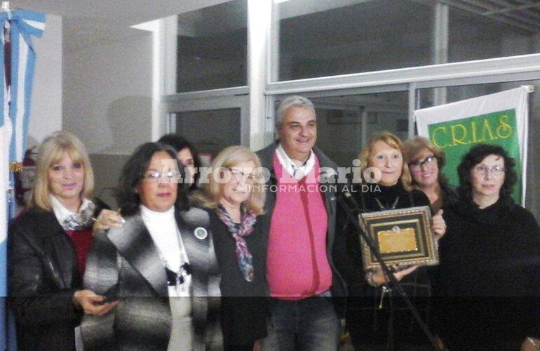 Presente. El intendente Nizar Esper entregó una placa con motivo de estos 20 años de CRIAS