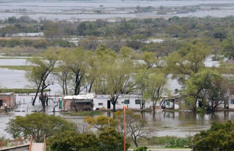 Imagen de Más de 250 personas fueron evacuadas en Santa Fe por las inundaciones