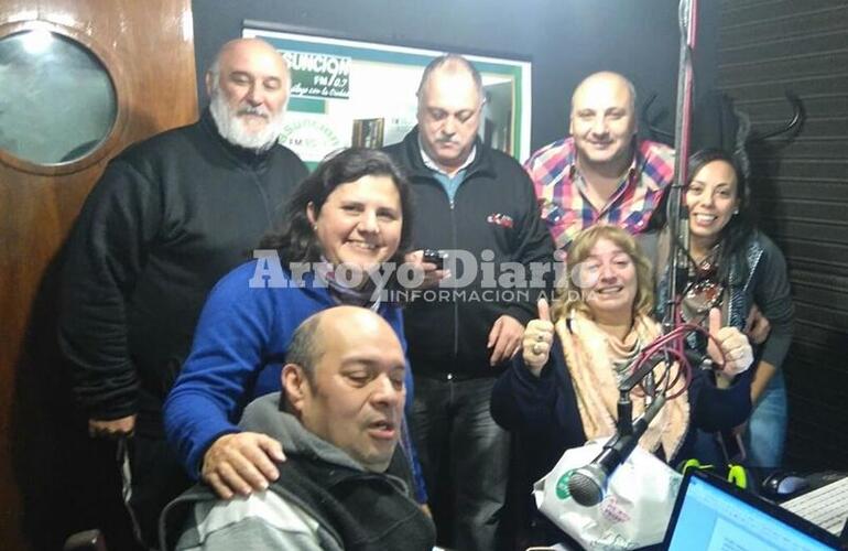 En la foto. Claudio Giancrisostemi, Sergio Stamboni, Maximiliano Pascual, Luis Godoy, Erica Trotte, Stella Maris Montecchiari y Maira Alfaro.