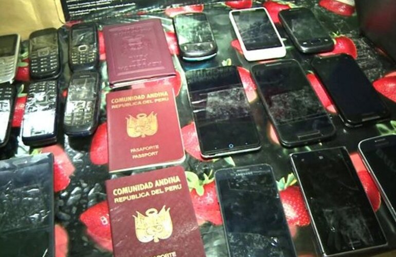 Imagen de Cae una banda que robaba celulares y secuestran m&aacute;s de mil aparatos