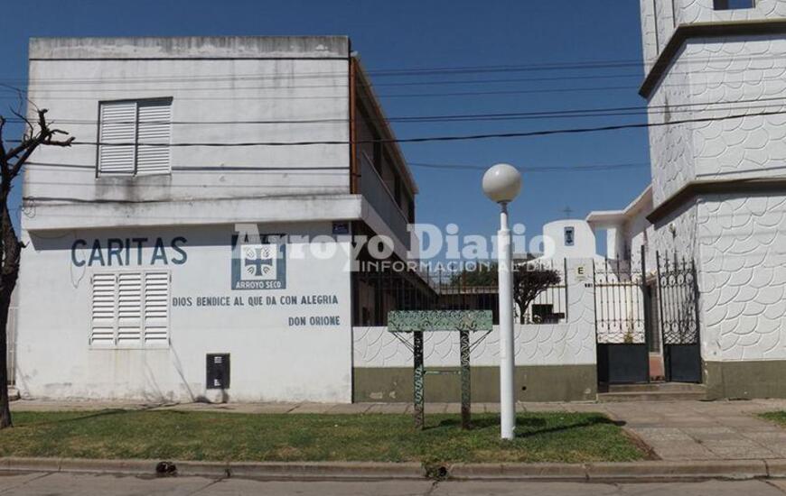 G&aacute;lvez y Sarmiento. El edificio en el que funciona CARITAS est&aacute; ubicado lindero a la Capilla Santa Luc&iacute;a.