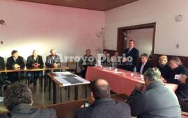 Convocados. Las autoridades de la zona fueron convocadas en Albarellos para el gran anuncio.
