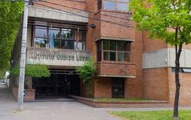 En el Instituto M&eacute;dico Legal se realizaba la autopsia al cad&aacute;ver. Foto:Rosario3.com