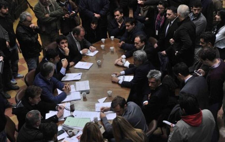 Contrapuntos. Los agitados encuentros entre empresarios y los gremios mercantiles no lograron llegar a un punto de entendimiento.