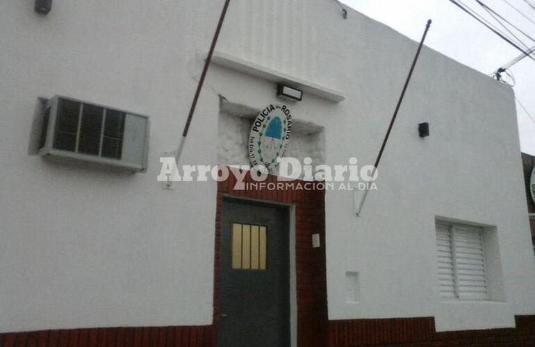 En sede policial. La denuncia del caso quedó radicada en la subcomisaría 13 de la vecina localidad.
