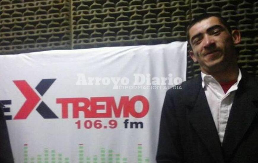 En la radio. Esta mañana "Panchito" en los estudios de Radio Extremo 106.9