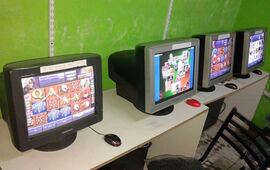 Sobre las máquinas. Las computadoras eran utilizadas como tragamonedas. Foto: Diario El Sur