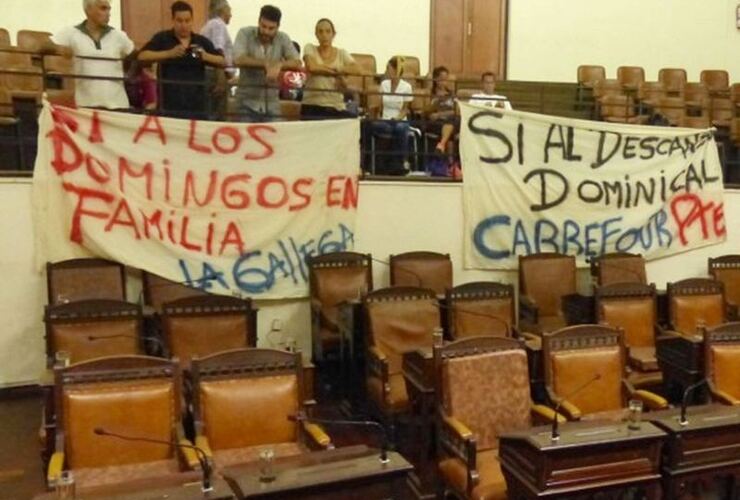 Discusión en el concejo. La normativa generó intensos debates en el Palacio Vasallo.