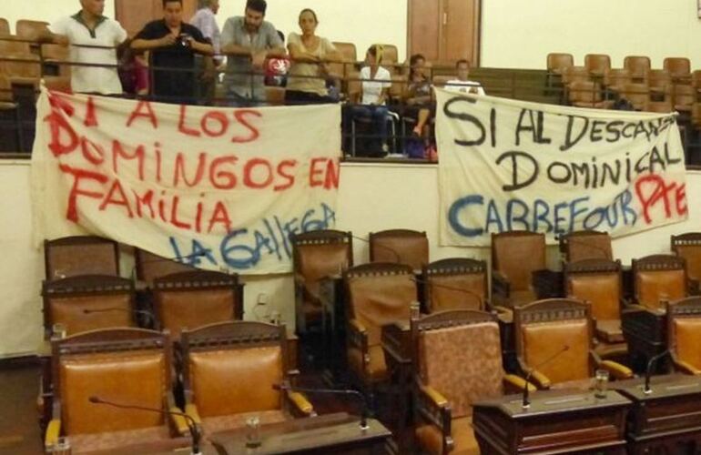 Discusión en el concejo. La normativa generó intensos debates en el Palacio Vasallo.