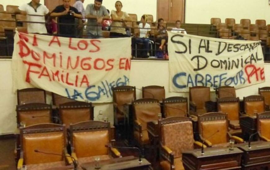 Discusión en el concejo. La normativa generó intensos debates en el Palacio Vasallo.
