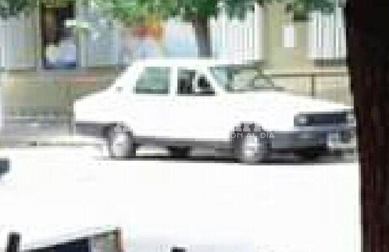 Sobre el Renault 12. El autom&oacute;vil era un regalo de su abuelo.