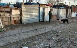 Casillas junto a la v&iacute;a en Arroyito Oeste, ah&iacute; apareci&oacute; Zulatto.