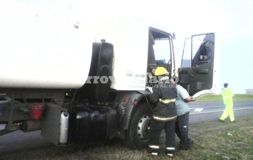 Imagen de Cami&oacute;n provoc&oacute; conmoci&oacute;n y llamaron a Bomberos