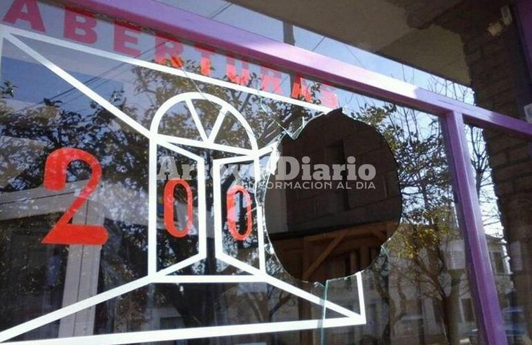 Costoso. Reponer el cristal le demandar&aacute; un gasto de entre 3 mil y 4 mil pesos.