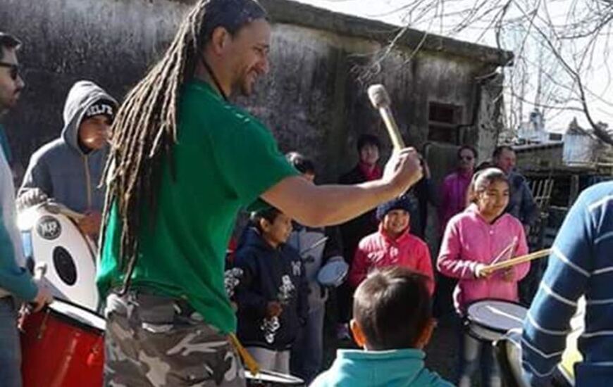 Murga. La m&uacute;sica tambi&eacute;n al Paraje El Omb&uacute;. Fotos: Facebook