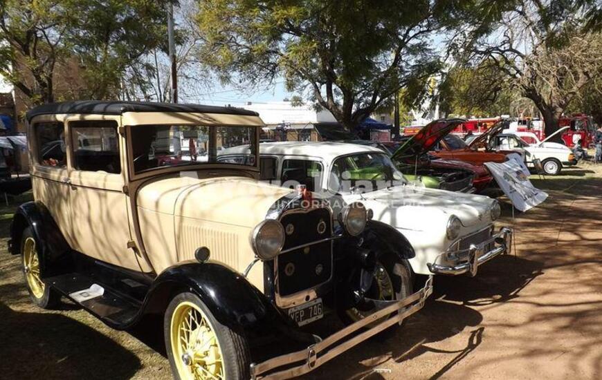 Sobre los vehículos en exposición. En el encuentro podrás pasaron autos clásicos, hot rod, contemporáneos, tuning y más.