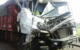 Solo daños materiales. Fueron las únicas consecuencias del accidente pese al estado en que quedó uno de los rodados.