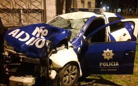 Así quedó el patrullero. Foto: Twitter @JoseljuarezJOSE