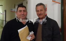 En la municipalidad. El Secretario de Obras y Servicios Públicos, Horacio Garzia junto al Director de Maestranza, Adrián Spina.