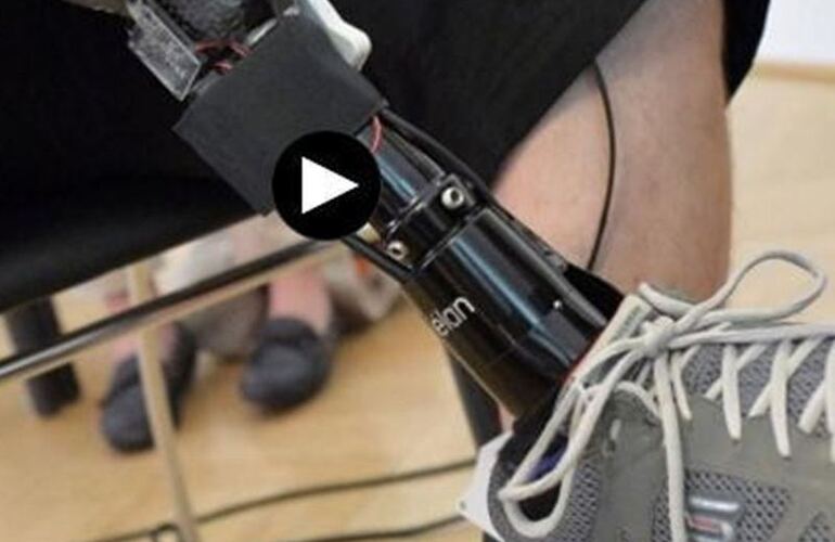 Imagen de Dos estudiantes cordobeses fabricaron una revolucionaria pr&oacute;tesis