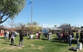 Como todos los a&ntilde;os. El acto se realizar&aacute; en la Plaza que lleva el nombre y recuerda la figura de la profesora Adriana Gianni de Triacchini. Foto: Archivo AD