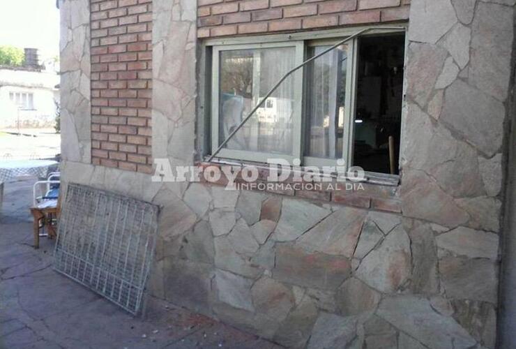 Imagen de Arroyo Seco: Arrancaron la reja y robaron en un comercio