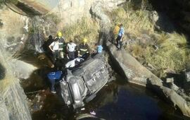 Tragedia. Cuatro personas murieron al desbarrancarse su auto en las Altas Cumbres