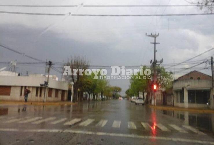 Llueve sobre mojado. Se espera que el tiempo se mantenga inestable todo el día.