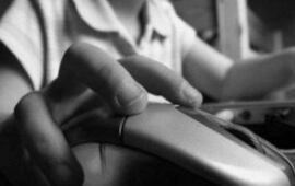 La intervenci&oacute;n de la mam&aacute; impidi&oacute; que se concretara el acoso. Foto: notas.org.ar