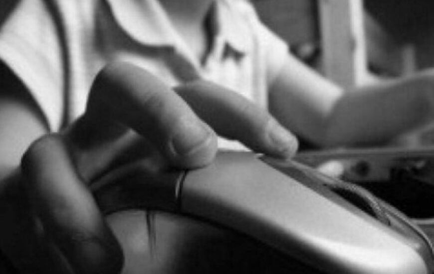 La intervenci&oacute;n de la mam&aacute; impidi&oacute; que se concretara el acoso. Foto: notas.org.ar