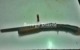 Sobre el secuestro. El arma y la moto fueron trasladadas, en primera instancia, a la comisaría local.