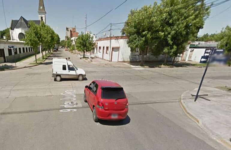 9 de Julio y Rivadavia. El papá del adolescente dijo que el episodio sucedió en esta zona. Foto: Google Maps