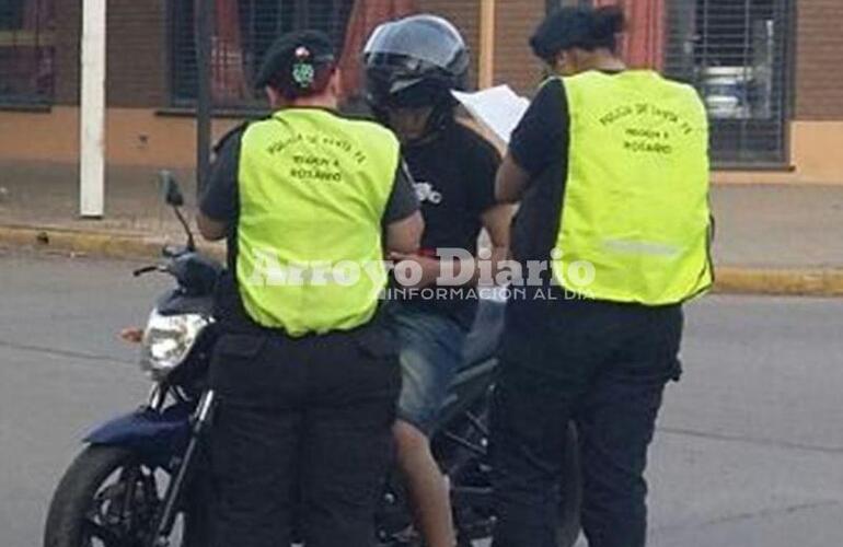 En distintos lugares. Uno de los controles se efectu&oacute; en el Bv. Mansueto Maiorano y 9 de Julio.