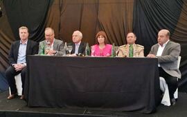 La ministra estuvo junto al gobernador Lifschitz.