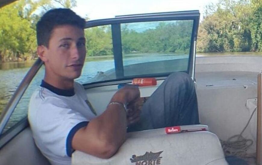 Imagen de Buscan a un joven que desapareci&oacute; misteriosamente en el r&iacute;o Paran&aacute;