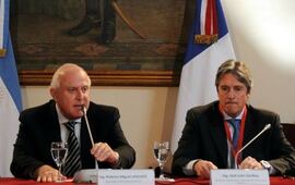 Lifschitz y el ministro Garibay hablaron ante empresarios franceses. Foto: Prensa GSF