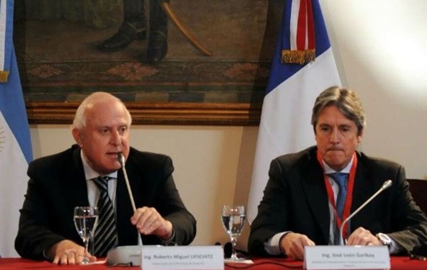Lifschitz y el ministro Garibay hablaron ante empresarios franceses. Foto: Prensa GSF